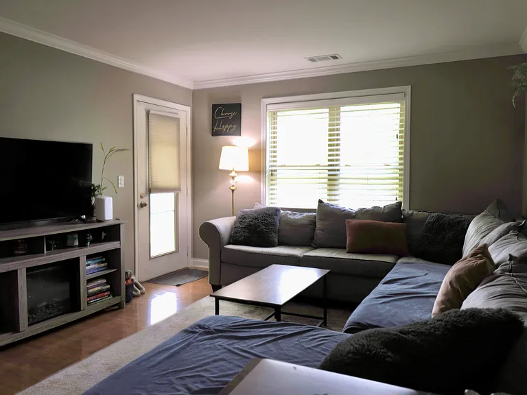 129 Glengarry Dr #110 — Photo 3