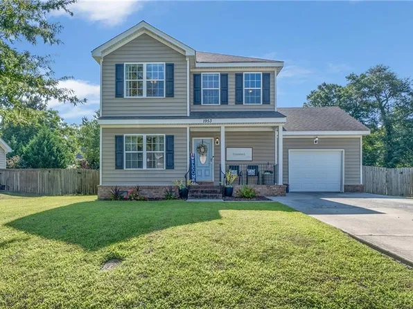1953 Rockwood Dr, Chesapeake, VA 23323