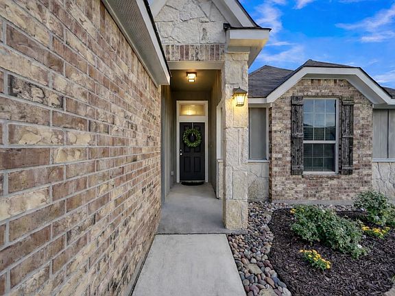 2nd image of 186 Brocks Ln