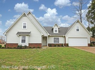 3825 Regency Oaks Dr, Memphis, TN 38135