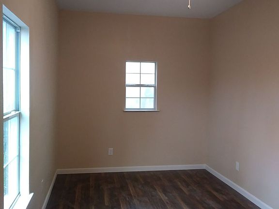 5th image of 2410 Leal St