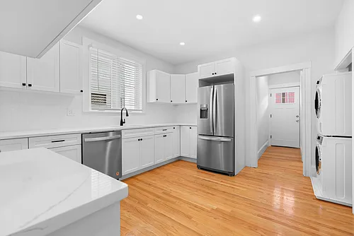 79 Sydney St #2 Photo 1