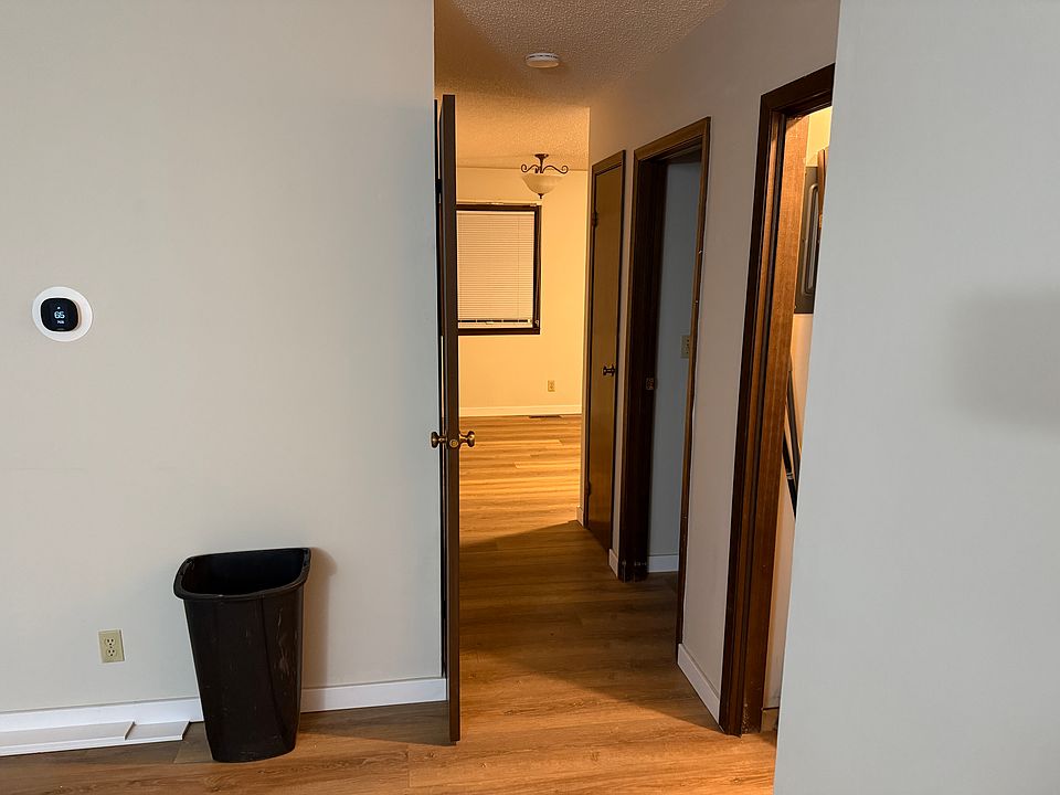 Living Room/Hallway