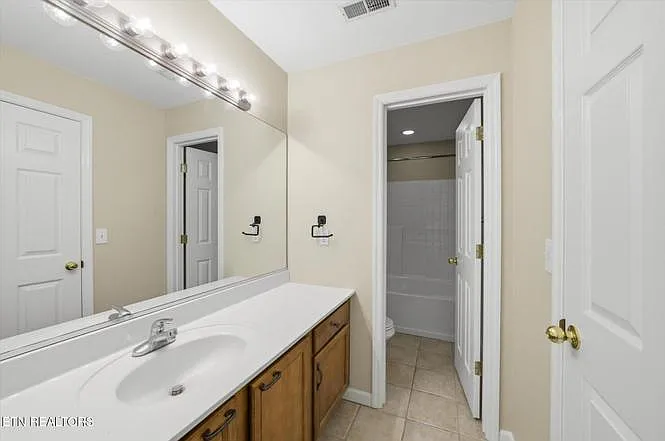 10724 Prince Albert Way — Photo 10