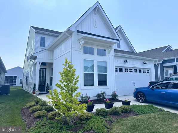 233 Peregrine Dr, Chester, MD 21619
