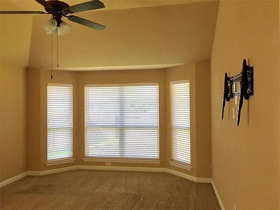 4th image of 2947 Angelina Dr