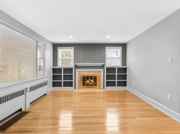 421 Lafayette St, Newtown, PA 18940