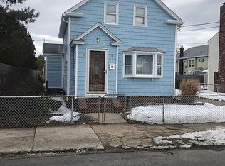 148 Littlefield St, Pawtucket, RI 02861