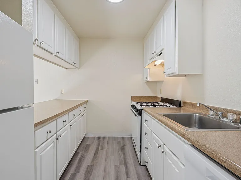 2950 Portage Bay — Photo 56