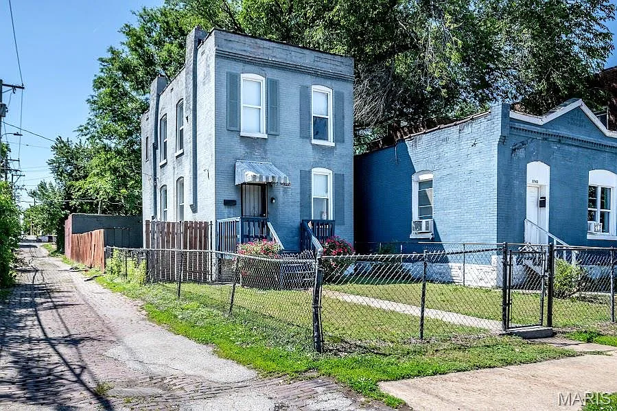 3745 Pennsylvania Ave