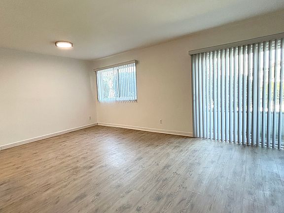 4th image of 1849 S Bentley Ave APT 101