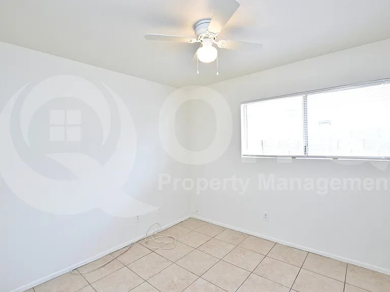 4265 E Vineyard Rd — Photo 17