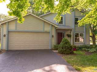 3800 Farmbrook Dr, Sylvania, OH
