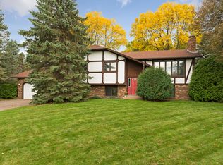 6129 Upper 44th St N, Oakdale, MN 55128