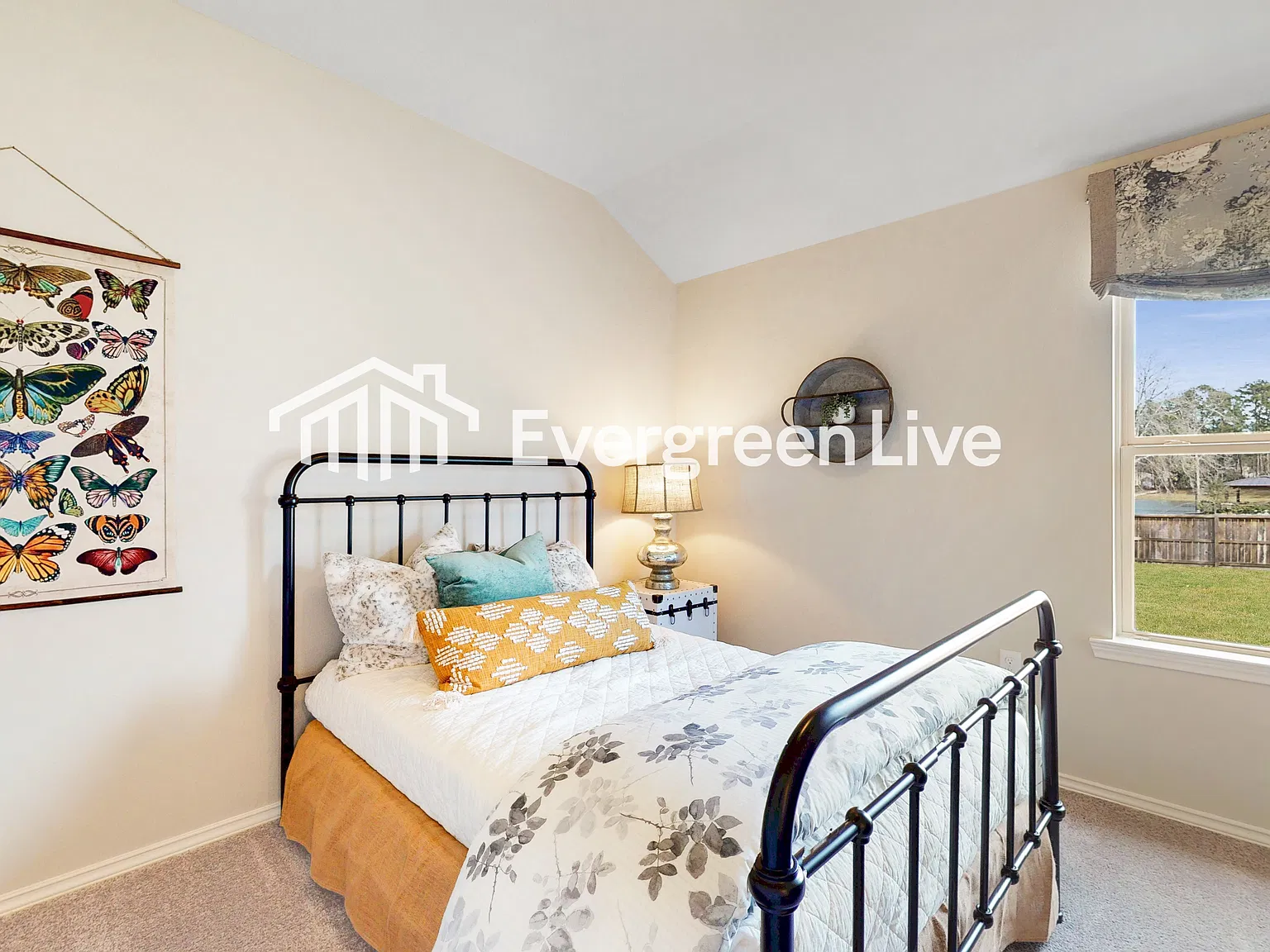 4 bed, 2.0 bath, 1840 sqft, $1,700 — Photo 4