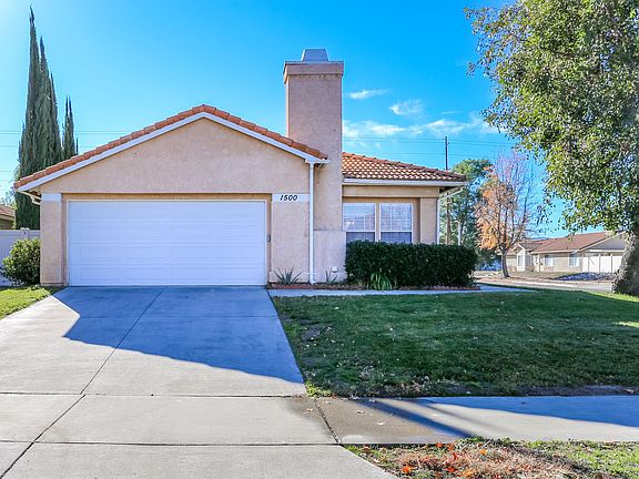 2nd image of 1500 Canterbury Cir