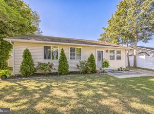63 Fairmount Ave, Sicklerville, NJ 08081