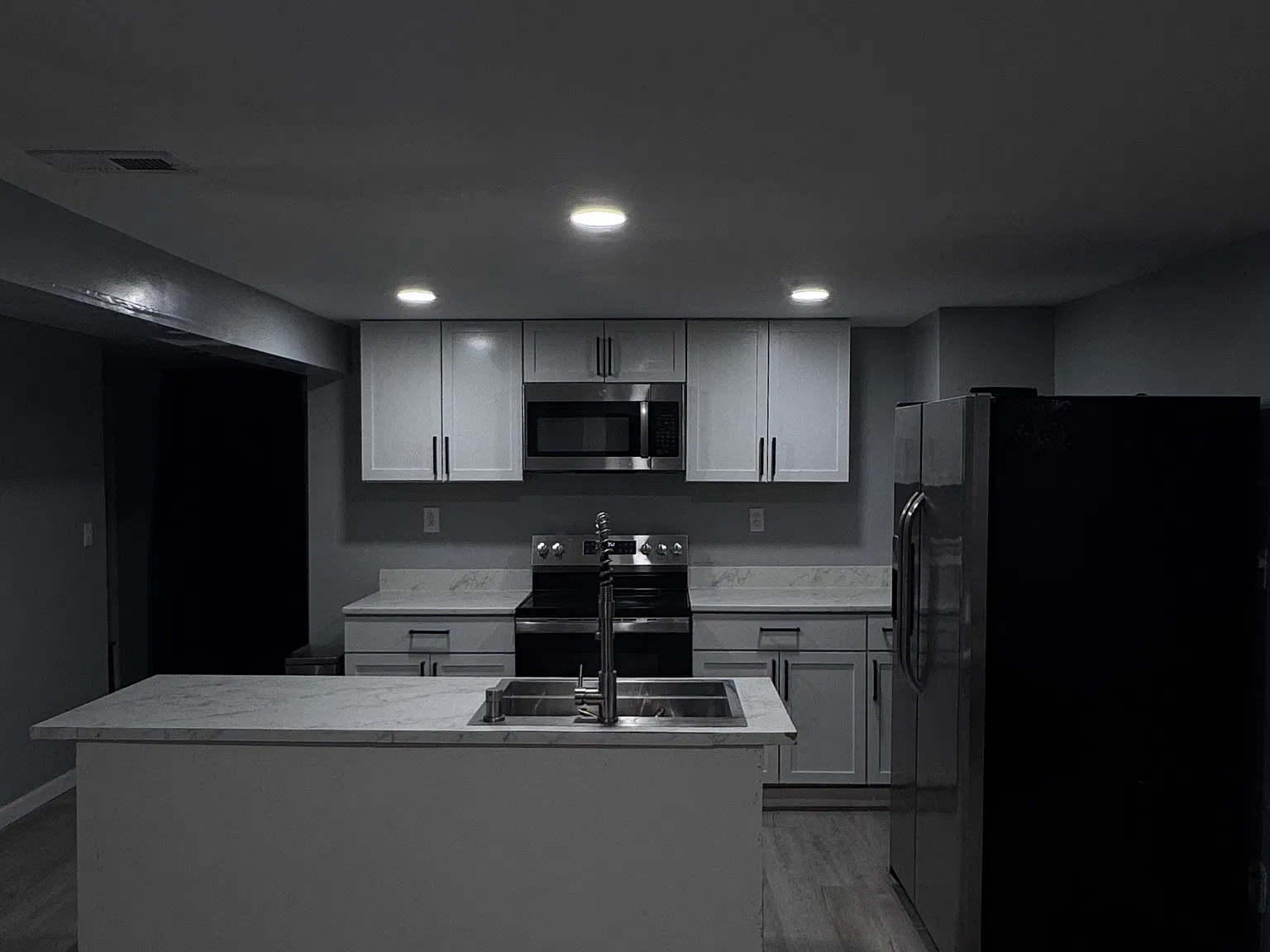 3 bed, 1200 sqft, $1,850 — Photo 4