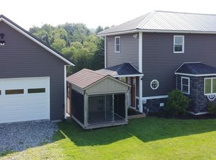 722 N Derby Rd, Newport, VT 05855