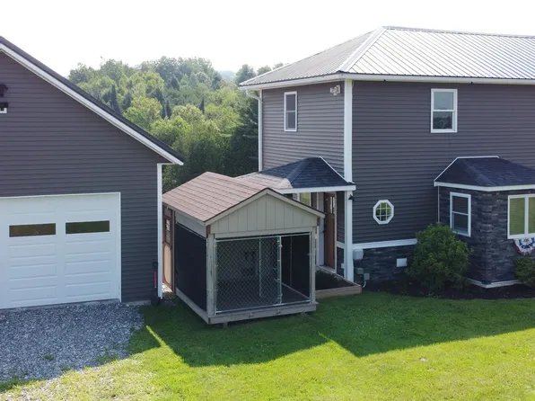 722 North Derby Road, Derby, VT 05829
