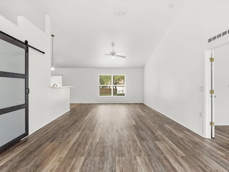 1500 Daybreak Dr — Photo 6