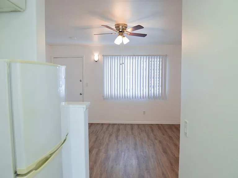 2601 S. El Camino Real — Photo 10