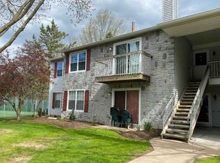 15 Azalea Ct, Lawrence Township, NJ 08648