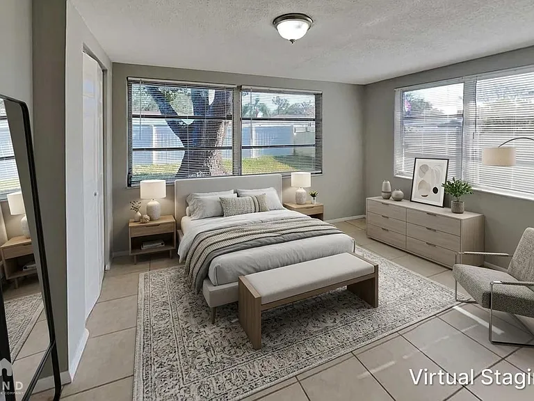 9136 Suffolk Ln — Photo 3