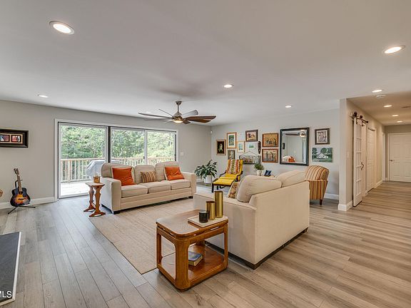 4th image of 105 Odessa Dr