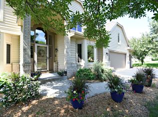 1330 Schooner Way, Woodbury, MN 55125