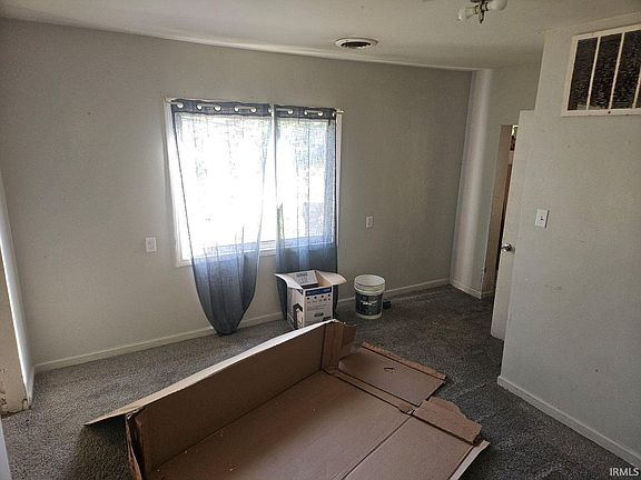 3rd image of 1919 S Fares Ave