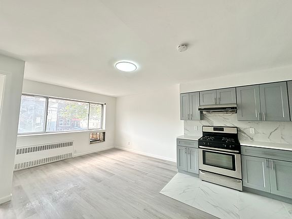 5th image of 8742 16th Ave #2F