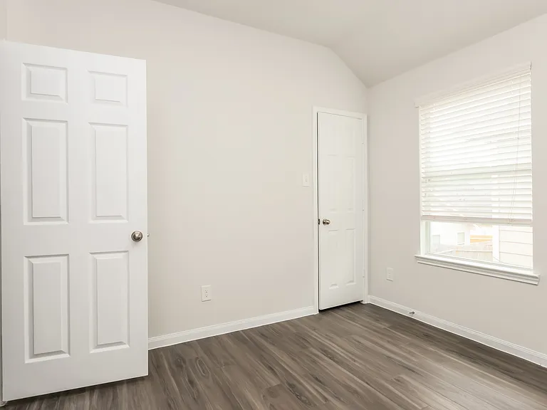 2447 Gibbs Bend Ct — Photo 19