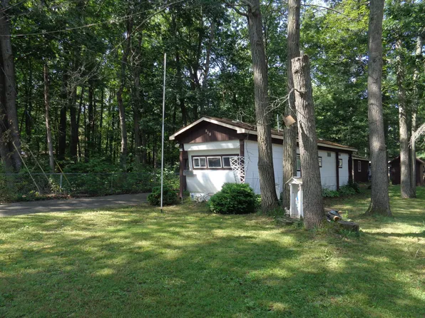 213 Cottage Dr, Prudenville, MI 48651