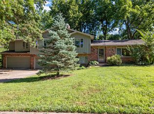 2266 E Barataria St, Springfield, MO 65804