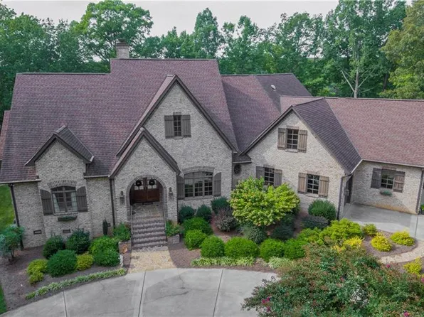 185 Point View Ct, Denton, NC 27239