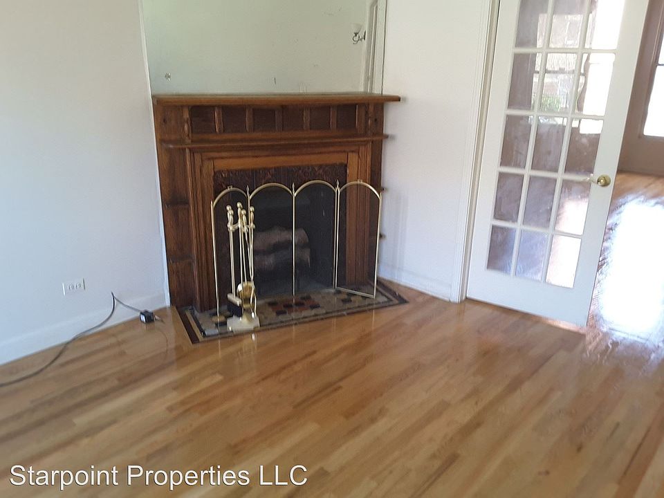 1st image of 825 E Bowen Ave