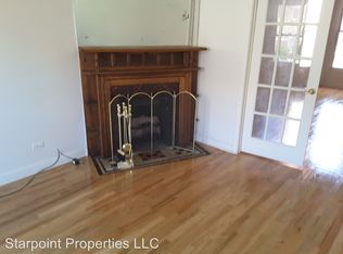 825 E Bowen Ave, Chicago, IL