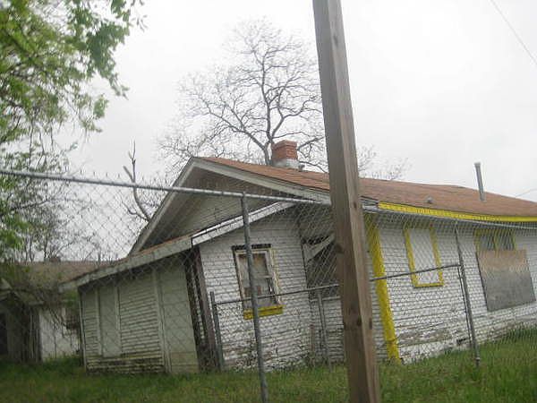 1st image of 2306 Fernwood Ave