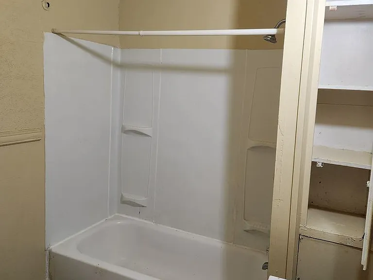 2 Clay Ave — Photo 10