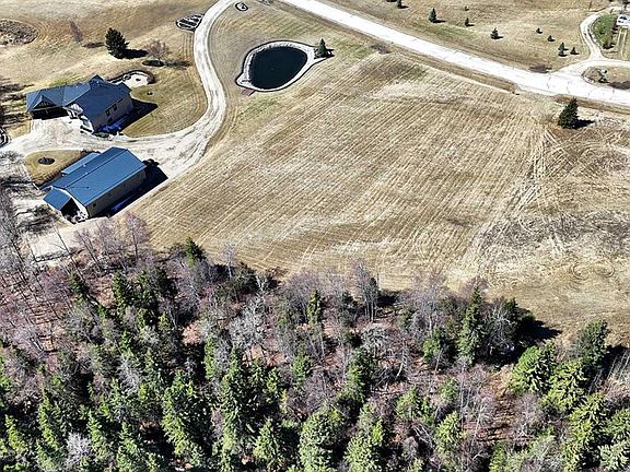 5th image of 21 Hidden Valley Close