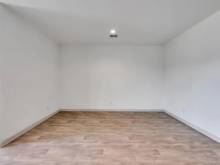 8003 Black Forest Ln — Photo 23