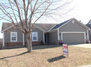 10109 E 220th Pl, Peculiar, MO 64078