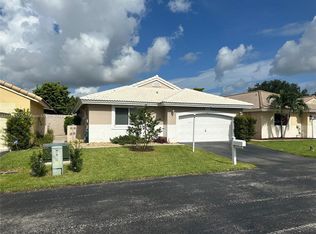 6041 Swinden Ln, Davie, FL 33331