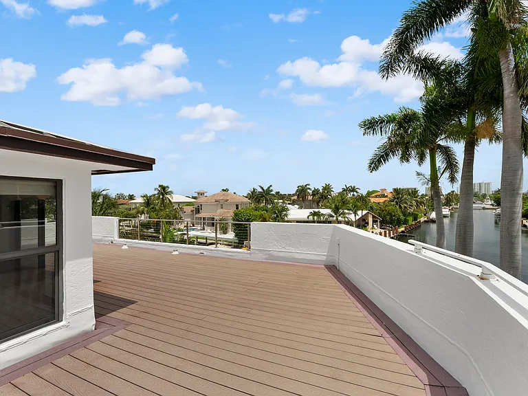 1121 Bel Air Dr #4 — Photo 33