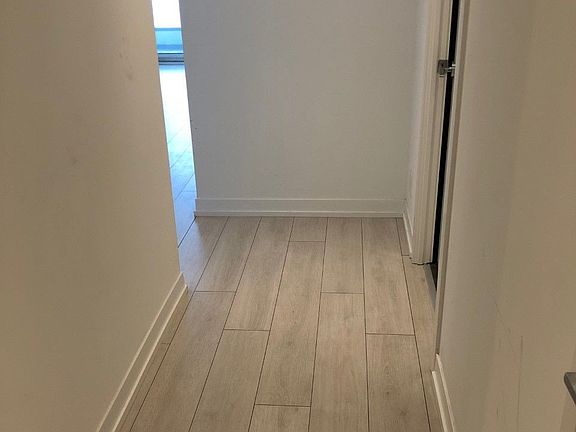 5th image of 898 Portage Pkwy #4907