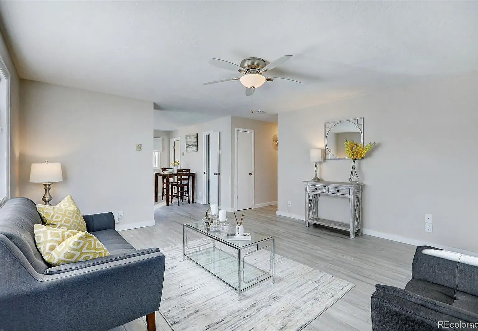 2 bed, 1080 sqft, $2,500 — Photo 4