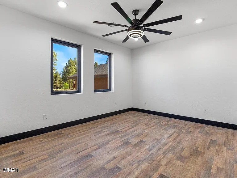 2701 W Villa Loop — Photo 10
