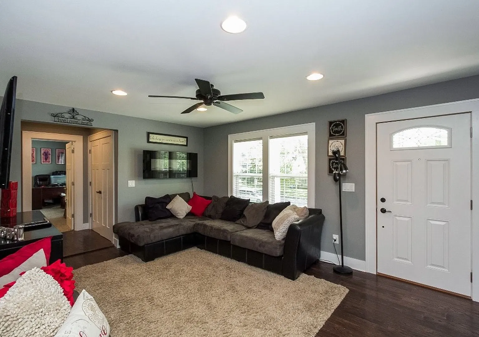 $4,600 | 5 Bedroom, 3 Bathroom House | Pet Friendly | Available for August 1st, 2027 Move In! — Photo 4