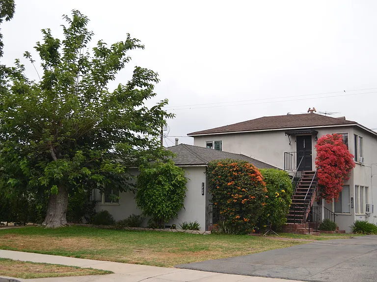Triplex building